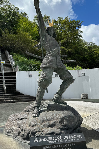 長曾我部元親の銅像